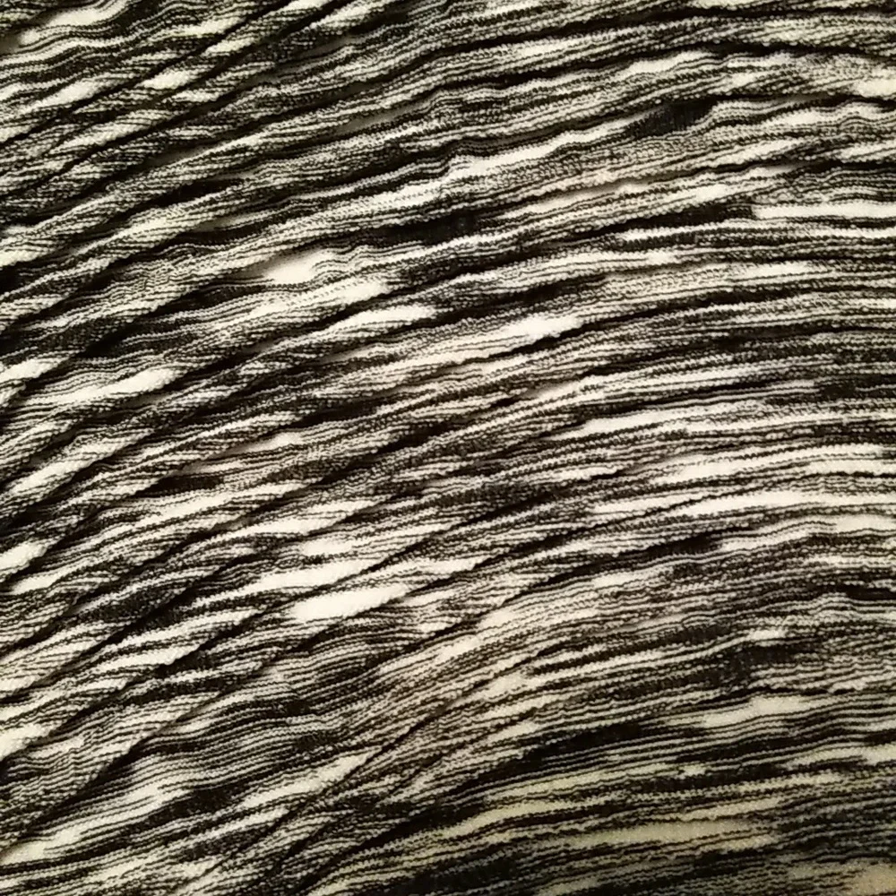 Love & Charmđź–¤Seamless Textured Bodycon Dress - Picture 9 of 10